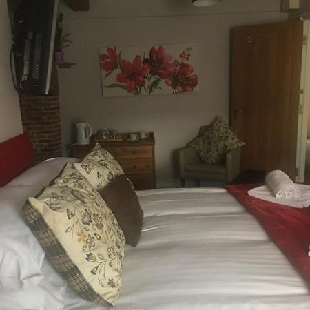 The Chequers Bed & Breakfast Royston  Exterior foto