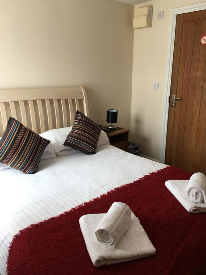 The Chequers Bed & Breakfast Royston  Exterior foto