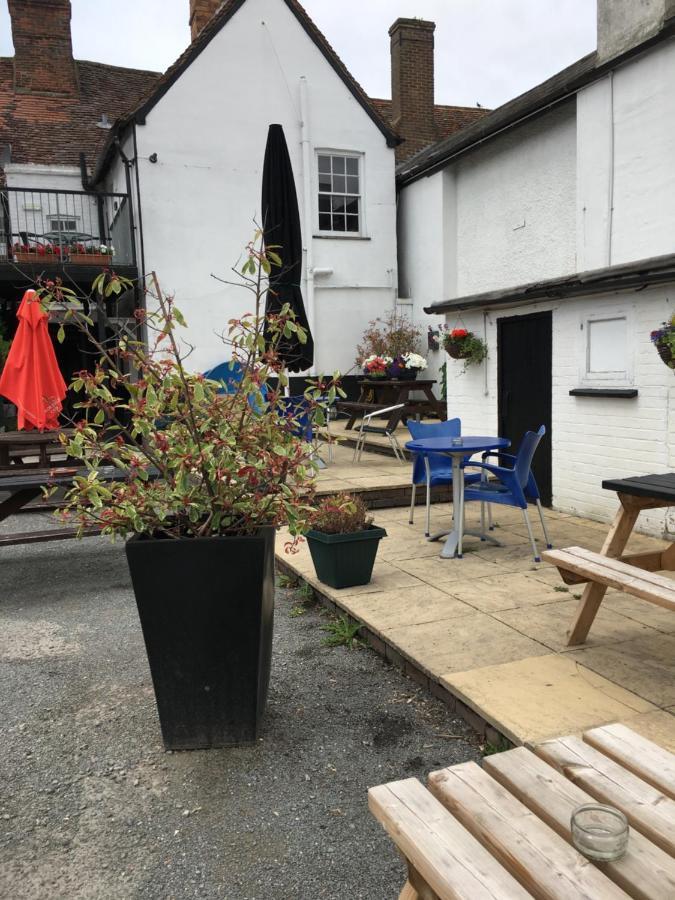 The Chequers Bed & Breakfast Royston  Exterior foto