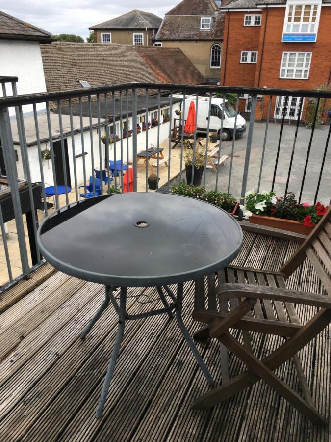 The Chequers Bed & Breakfast Royston  Exterior foto